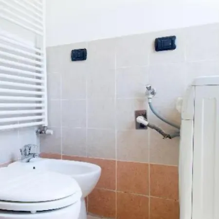 Cozy 55-m2 Flat Close To The Countryside In شقة *